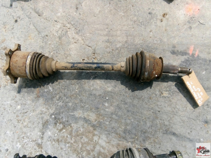 Planetara dreapta spate  Nissan Pathfinder R51 2.5 diesel an 2004-2012 [1]