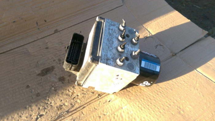 Pompa ABS VW Passat B6, 3C0614109K, an 2005-2010 [2]