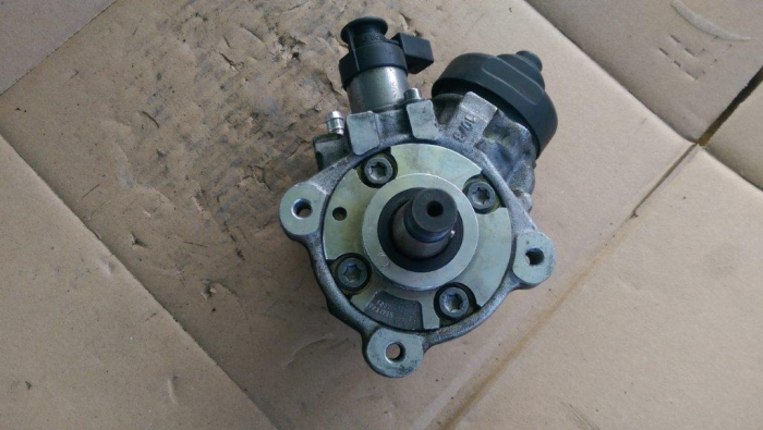 Pompa de inalta presiune pentru Audi A4 B8, motorizare 2.0 diesel, cod 03L130755   ,   0445010507 [2]