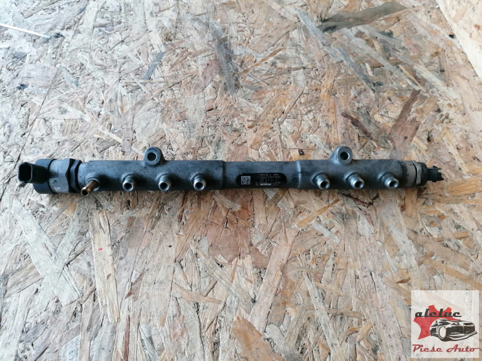 Rampa injectie Volvo S40 II 2.4 diesel an 2004-2012, cod 31259011 , 0281002712 , 0281002952 [1]