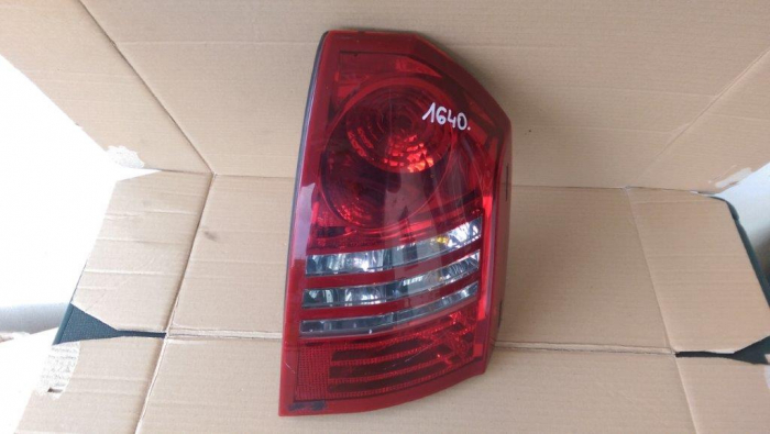 Stop dreapta pentru Chrysler C300 , Sedan [2]