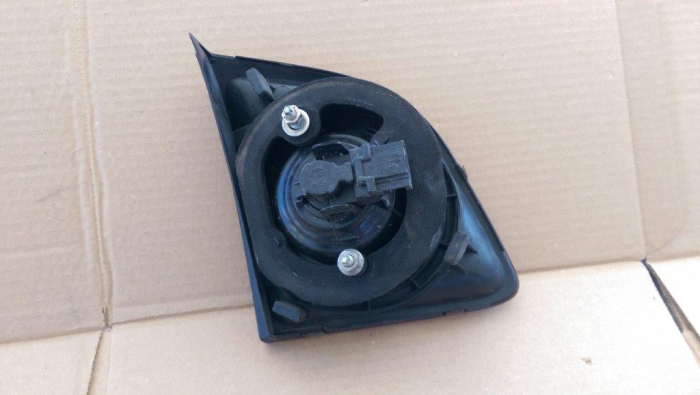 Stop dreapta haion, usa portbagaj VW Golf 5 Plus, 5M0945094K, an 2003-2009 [3]