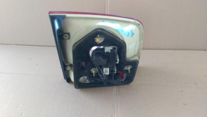Stop dreapta haion, usa portbagaj VW Touareg 7L, cod 7L6945094H, an 2002-2010 [3]