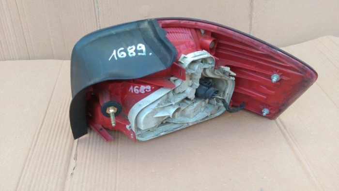 Stop stanga Audi A3 8P, 8P0945095, fumuriu, model 3 usi, an 2003-2008 [3]