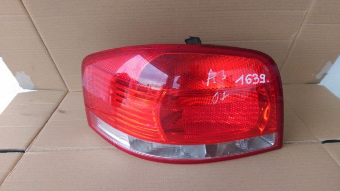 Stop stanga pentru Audi A3 8P, 3 usi  cod 8P0945095 [2]
