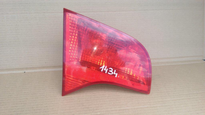 Stop stanga pentru Audi A4 B7, COMBI / BREACK cod 8E9945093 [2]