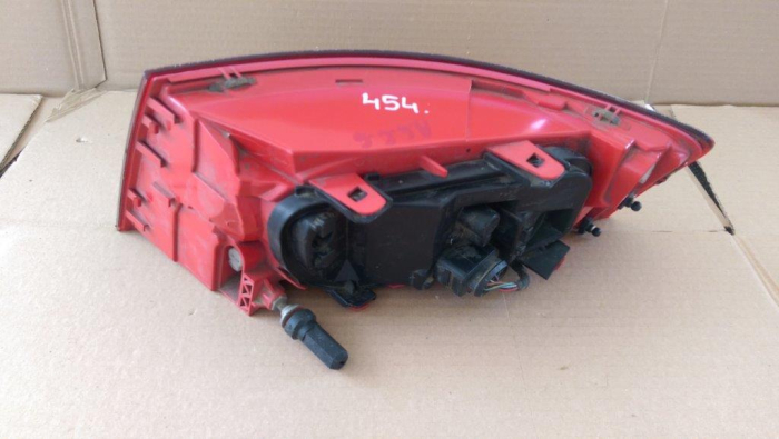 Stop stanga Audi A6 4F C6, LED, sedan, facelift, 4F5945095, an 2007-2011 [3]