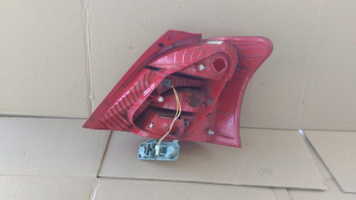 Stop stanga Toyota Yaris XP90, hatchback, cod 81560-1D110, an 2005-2011 [3]