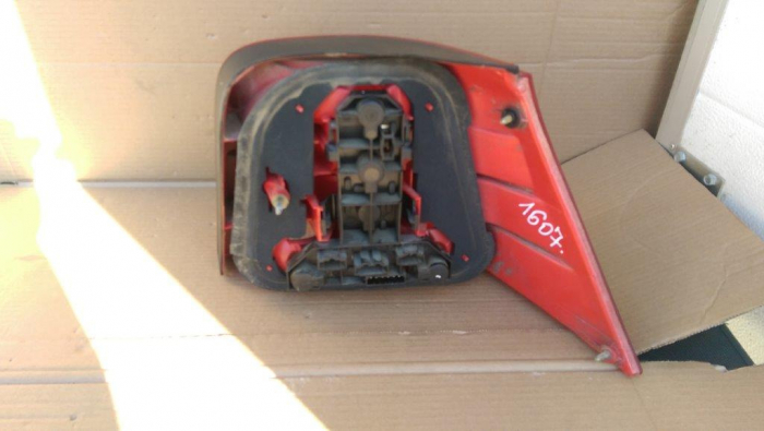 Stop stanga pentru Volkswagen Golf 4, hatchback, cod 1J6945095Q [3]