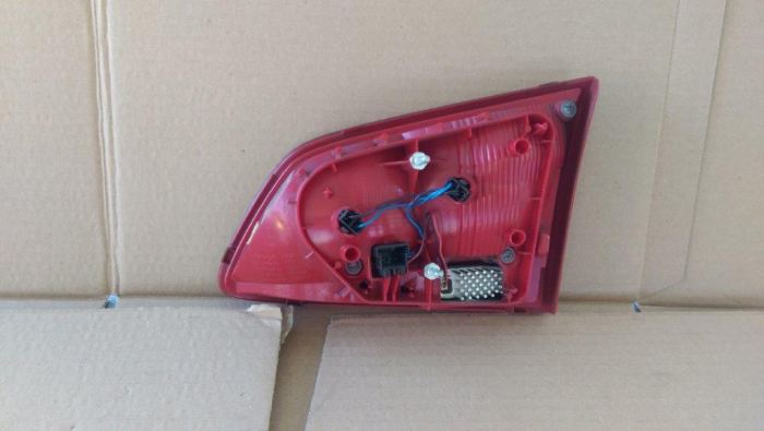 Stop stanga haion, usa portbagaj VW Passat B7, combi, 3AF945093B, an 2010-2015 [3]