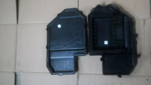 Suport plastic pentru Audi A6C6 , cod 4F0035619 [2]