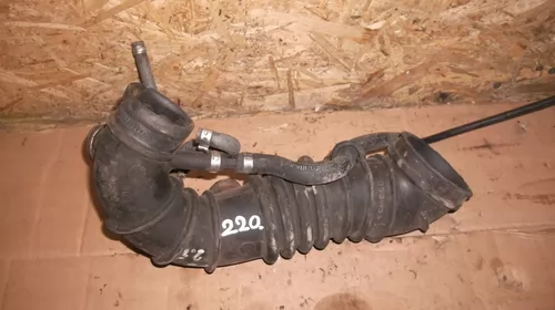 Tubulatura aer pentru Audi A4B5 , motorizare 1.8 Benzina, cod 05813356L [1]