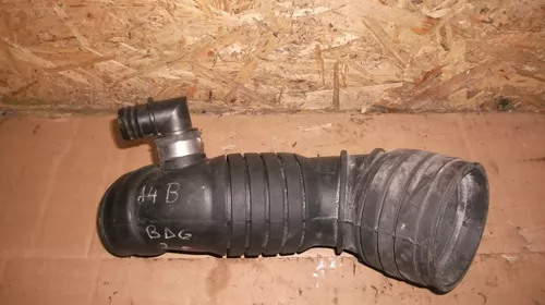 Tubulatura aer pentru Audi A4B7 , motorizare 2.5 Diesel, cod 8B0129615K [2]