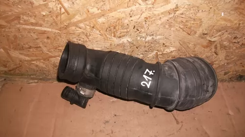 Tubulatura aer pentru Audi A4B7 , motorizare 2.5 Diesel, cod 8B0129615K [1]