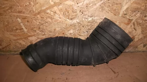 Tubulatura aer pentru Audi A6C5 , motorizare 2.5 Diesel, cod 4B0129627A [2]