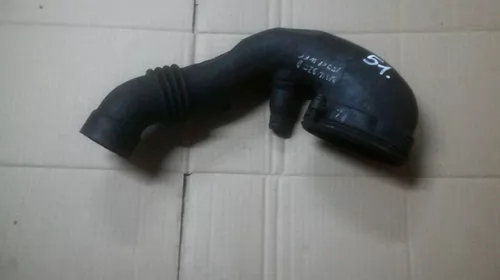 Tubulatura aer pentru BMW Seria 3 E46, motorizare 2.0 Diesel, cod 7790552 [1]