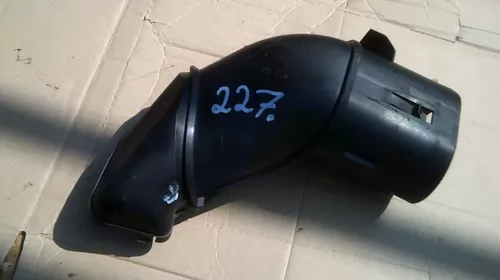 Tubulatura aer pentru BMW Seria 5 E60, motorizare 3.0 Benzina, cod 13717521012 [1]