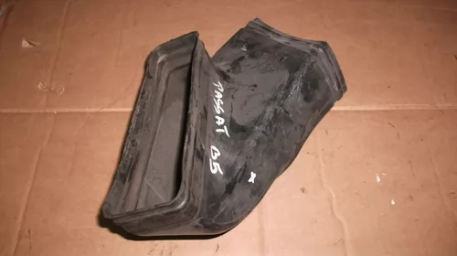 Tubulatura aer pentru Volkswagen Passat B5, motorizare 1.9 Diesel, cod 3B0129565D [2]