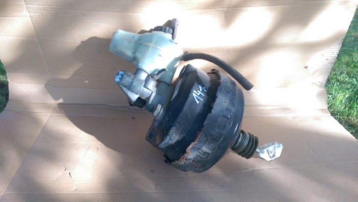 Tulumba pentru Volkswagen Golf 5, cod 1K2614105AH [1]
