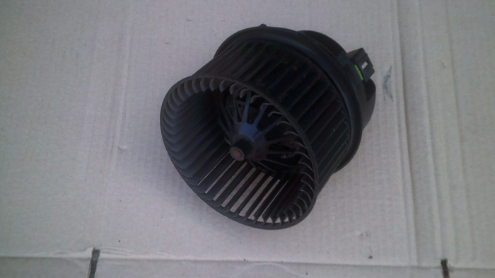 Ventilator aeroterma bord pentru Ford C-Max 1, cod 173.60071.03 [2]