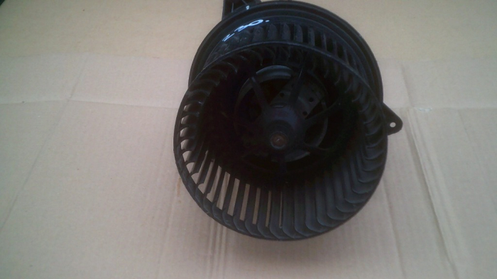 Ventilator aeroterma bord pentru Ford Focus 1, cod XS4H-18456-AD   ,   1736002601 [3]