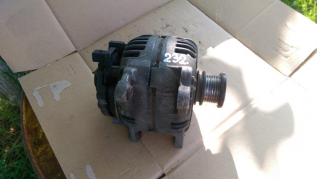 Alternator pentru Volkswagen Golf 4, motorizare 1.9 diesel, cod 028903028E   ,   0124515010 [3]