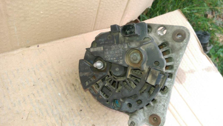Alternator pentru Volkswagen Golf 5, cod 038903023L   ,   0124325001 [3]