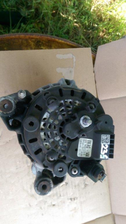 Alternator pentru Volkswagen Golf 7, motorizare 1.6 diesel, cod 03L903023K [2]