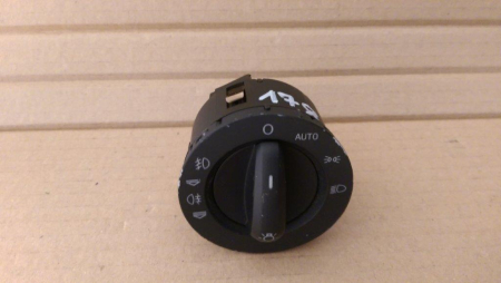 Butoane - Bloc lumini pentru Audi A6 C6, cod 4F1941531D