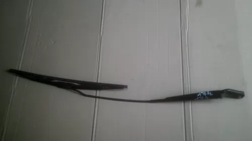 Sistem curatare parbriz - Brat stergator Fata Dreapta pentru Volkswagen Golf 4, cod 1J1955410A