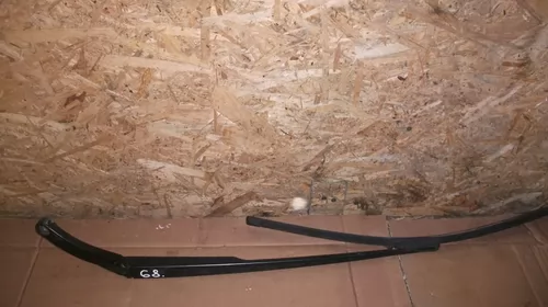 Sistem curatare parbriz - Brat stergator Fata Stanga pentru Audi A6C6