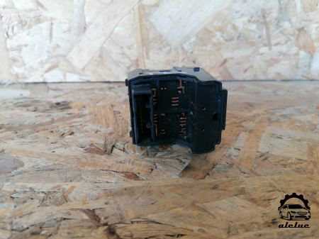 Buton reglaj oglinzi Toyota Avensis T270 an 2009-2018 [1]