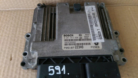 Calculator motor pentru Jeep Grand Cherokee , motorizare 2.8 diesel, cod P05187223AB   ,   0281013650 [1]