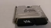 Module si calculatoare - Calculator motor pentru Volkswagen Golf 4, cod 038906019DD   ,   0281011065