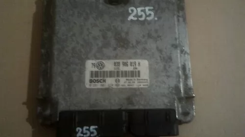 Module si calculatoare - Calculator motor pentru Volkswagen Golf 4, motorizare 1.9 Diesel, cod 038906019H , 0281001910