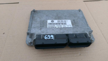 Module si calculatoare - Calculator motor pentru Volkswagen Polo 9N, motorizare 1.2 benzina, cod 03D906032T   ,   5WP4023807
