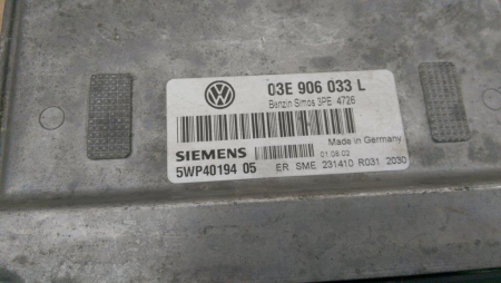 Calculator motor pentru Volkswagen Polo 9N, motorizare 1.2 benzina, cod 03E906033L   ,   5WP4019405 [1]