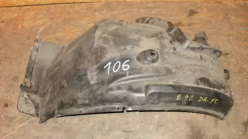 Bandouri si ornamente exterioare - Carenaj Fata Dreapta pentru BMW Seria 3 E90, cod 51717059378 , partea din spate