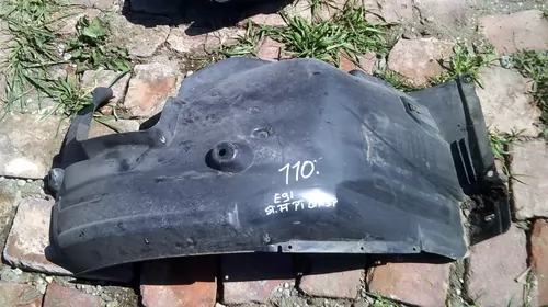Bandouri si ornamente exterioare - Carenaj Fata Stanga pentru BMW Seria 3 E90, cod 7059377 , partea din spate