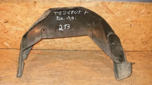 Bandouri si ornamente exterioare - Carenaj Spate Dreapta pentru Peugeot Partner M59, cod 9625490780