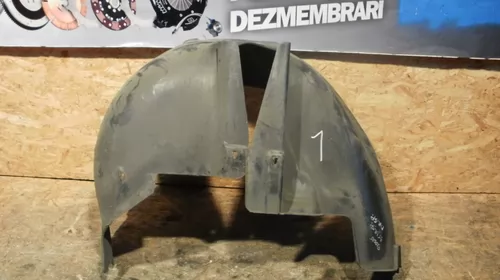 Bandouri si ornamente exterioare - Carenaj Spate Dreapta pentru Volkswagen Passat B5, cod 3B0810972F