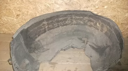 Carenaj Spate Stanga pentru Mercedes CLS W219 [1]