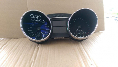 Ceasuri de bord pentru Mercedes R-Class W251, cod A2514401211   ,   A2C53240801 [1]