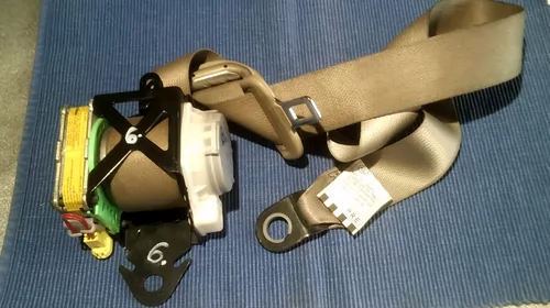Centura de siguranta Fata Stanga pentru Toyota Auris E150, cod 305257810ZZZ [1]