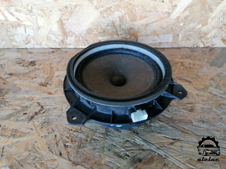 Car audio - Difuzor usa Toyota Avensis T270 an 2009-2018
