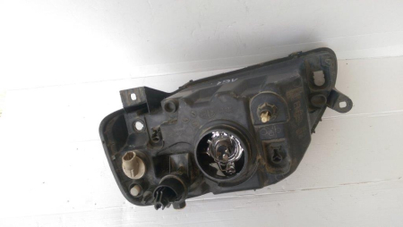 Far dreapta Dacia Logan 1, MCV, 8200211006, an 2004-2012 [2]