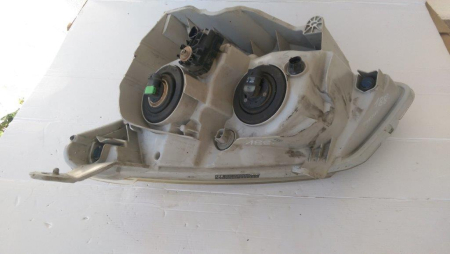 Far dreapta cu lupa Isuzu D-Max, an 2008-2013 [2]