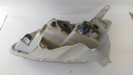 Far dreapta cu lupa Isuzu D-Max, an 2008-2013 [3]