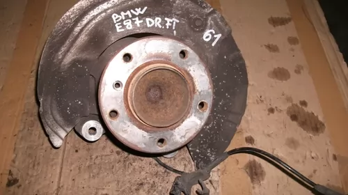 Directie si suspensie - Fuzeta Fata Dreapta pentru BMW Seria 1 E87, Seria 3 E90 ,E91  motorizare 2.0 Diesel, cod 6764444 , 3121-6764444-03