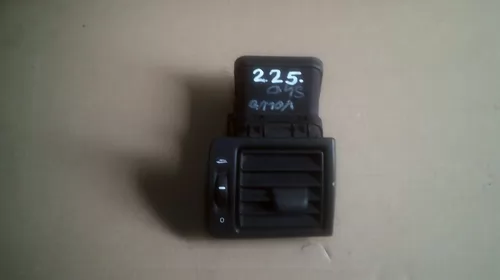 Plansa de bord si accesorii - Grila aerisire  Fata Dreapta pentru Volvo V50 , cod 30715099